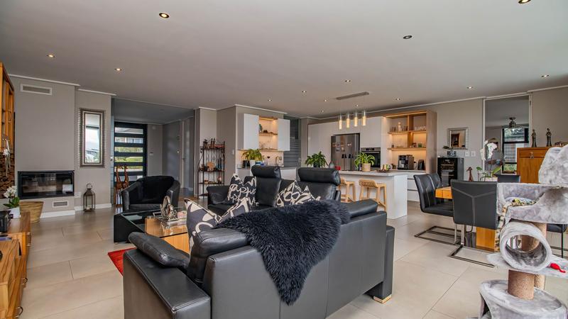 5 Bedroom Property for Sale in Plettenberg Bay Western Cape